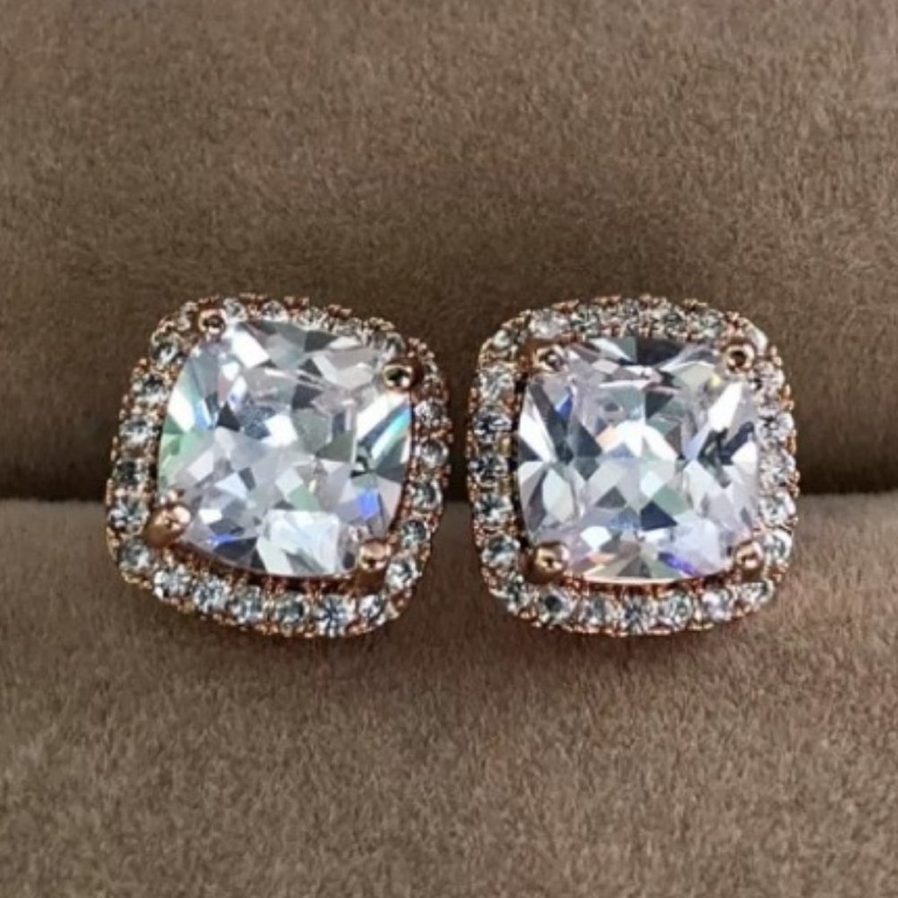 NEW 18K Rose Gold Diamond Halo Stud Earrings - Picture 1 of 6